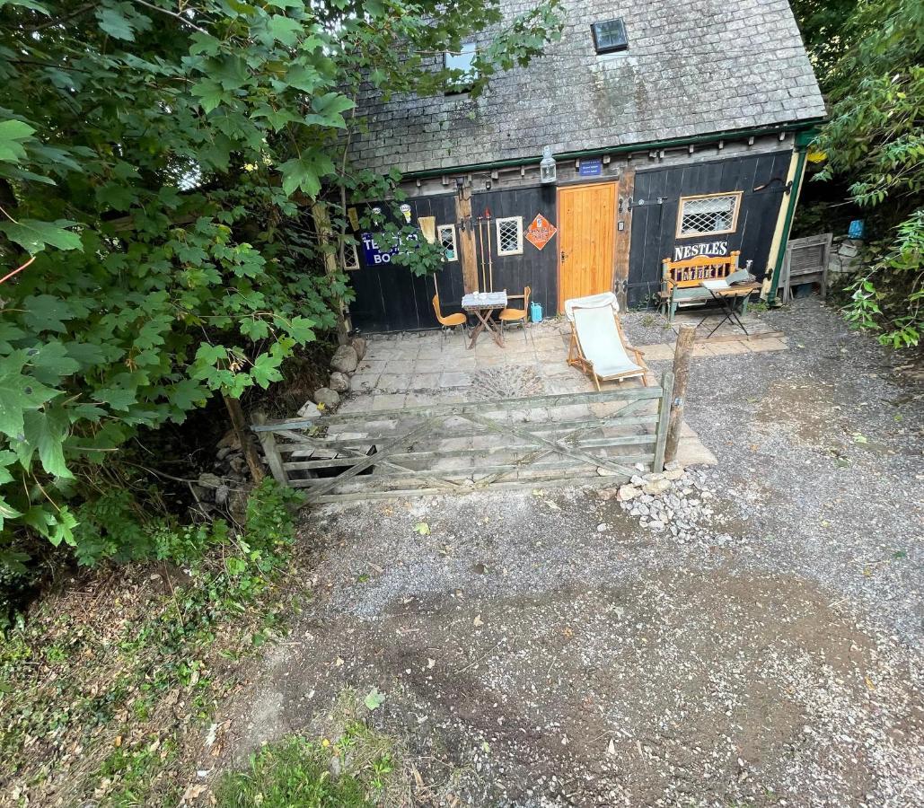 Remarkable Boultons Barn With Hot Tub Newton Abbot Buitenkant foto